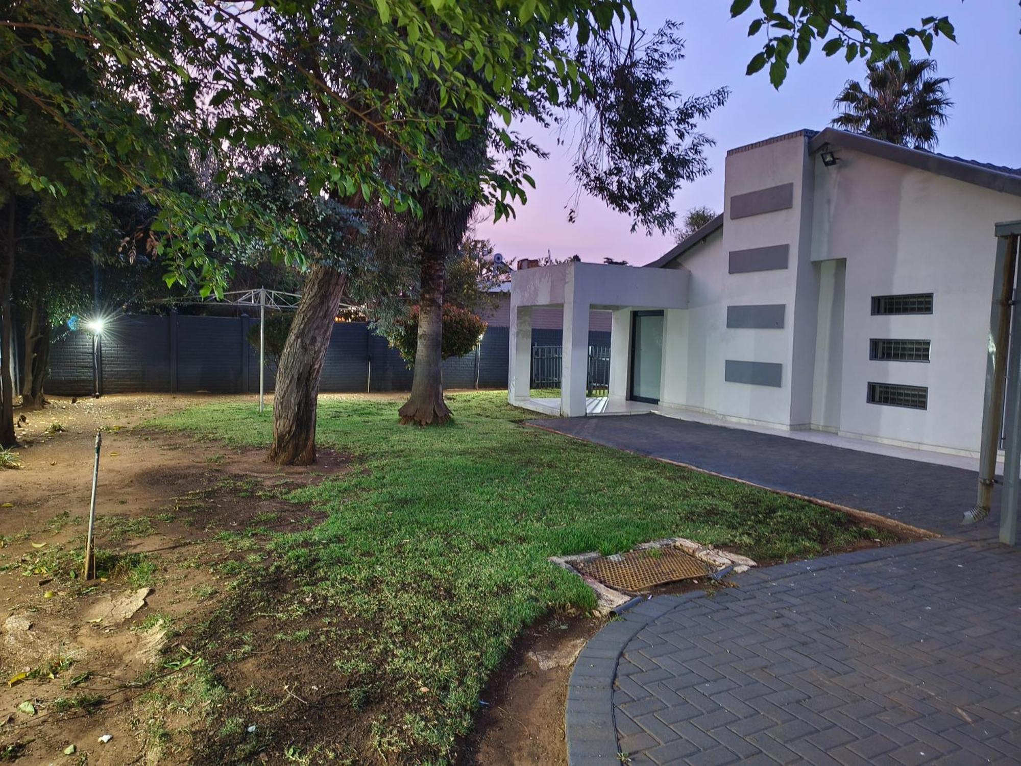 In Town Vaal Vereeniging Exterior foto
